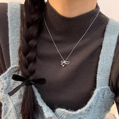 琺瑯蝴蝶鑲鑽項鍊－細節特寫30｜https://igowo.tw/