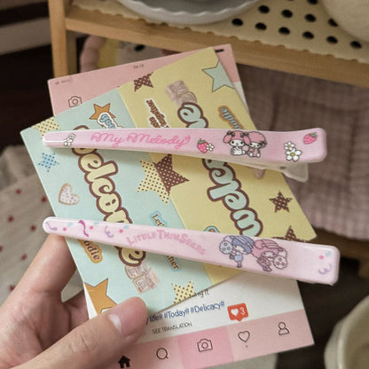 粉色草莓卡通髮夾－草莓小美髮夾款實拍｜https://igowo.tw/