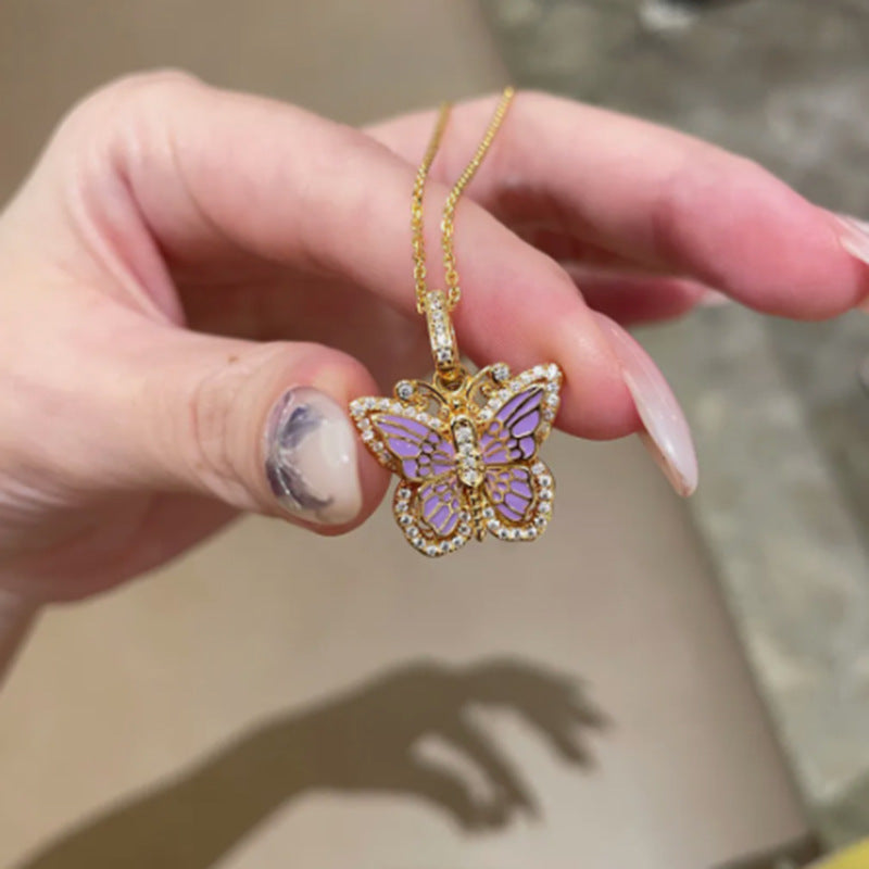 琺瑯蝴蝶鑲鑽項鍊－細節特寫2｜https://igowo.tw/