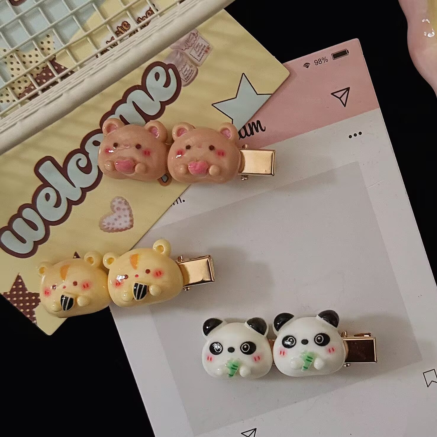 粉色兔子卡通髮夾－白色鼠髮夾款實拍｜https://igowo.tw/