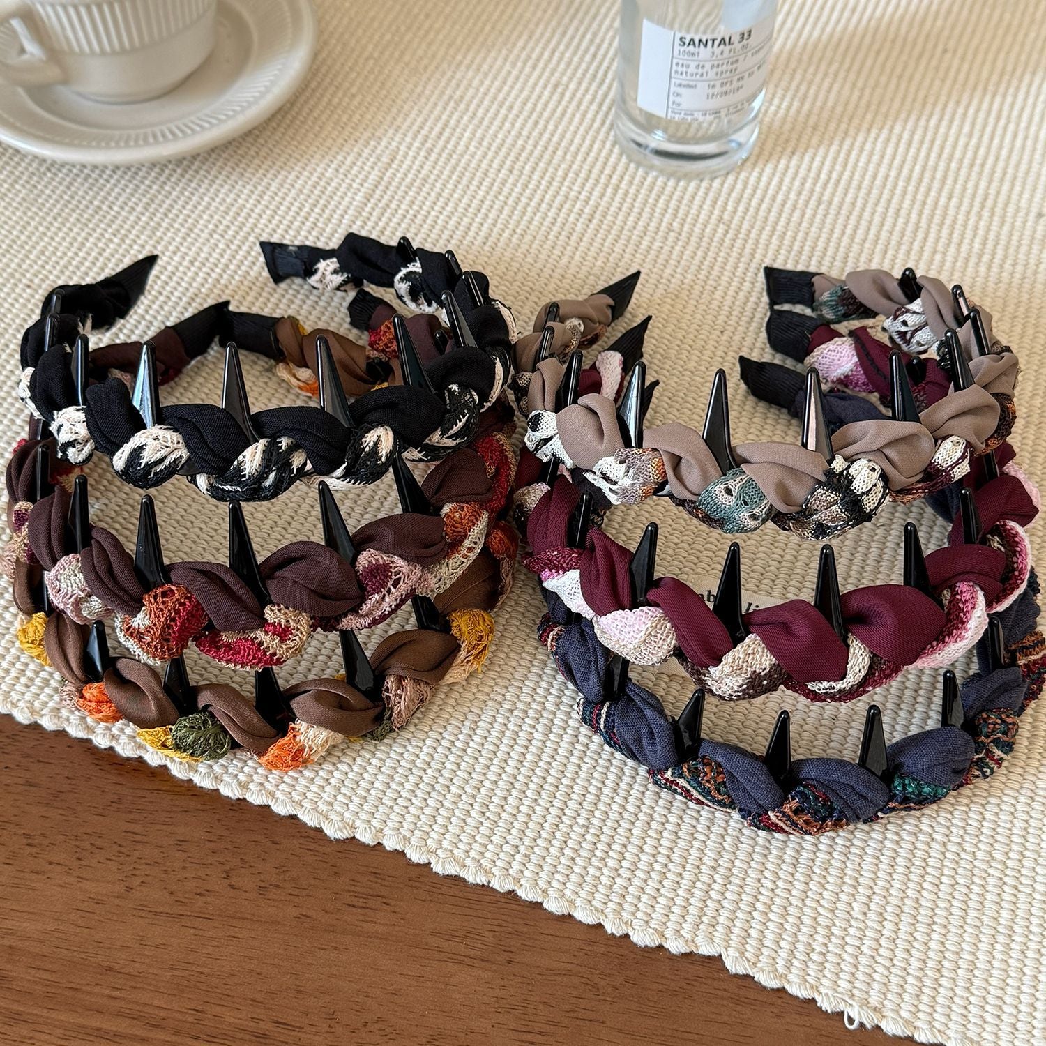 彩色波浪纏繞髮箍－紅白撞色款實拍｜https://igowo.tw/