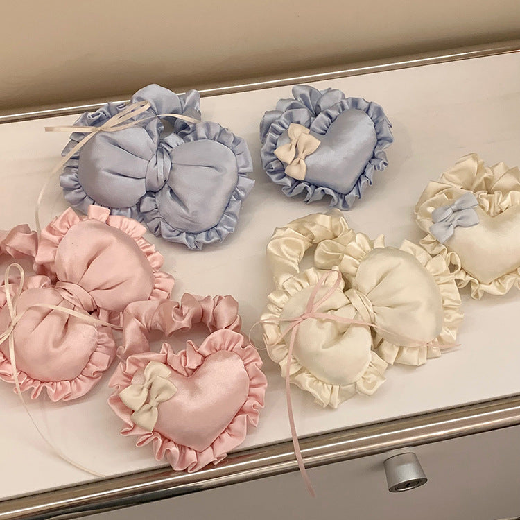 愛心蝴蝶結立體髮圈－商品主圖｜https://igowo.tw/