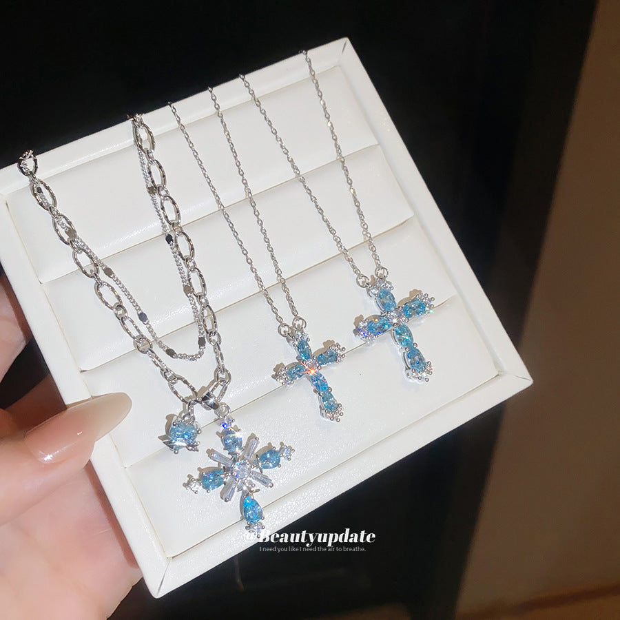 鋯石十字雙層墜飾項鍊－商品主圖｜https://igowo.tw/