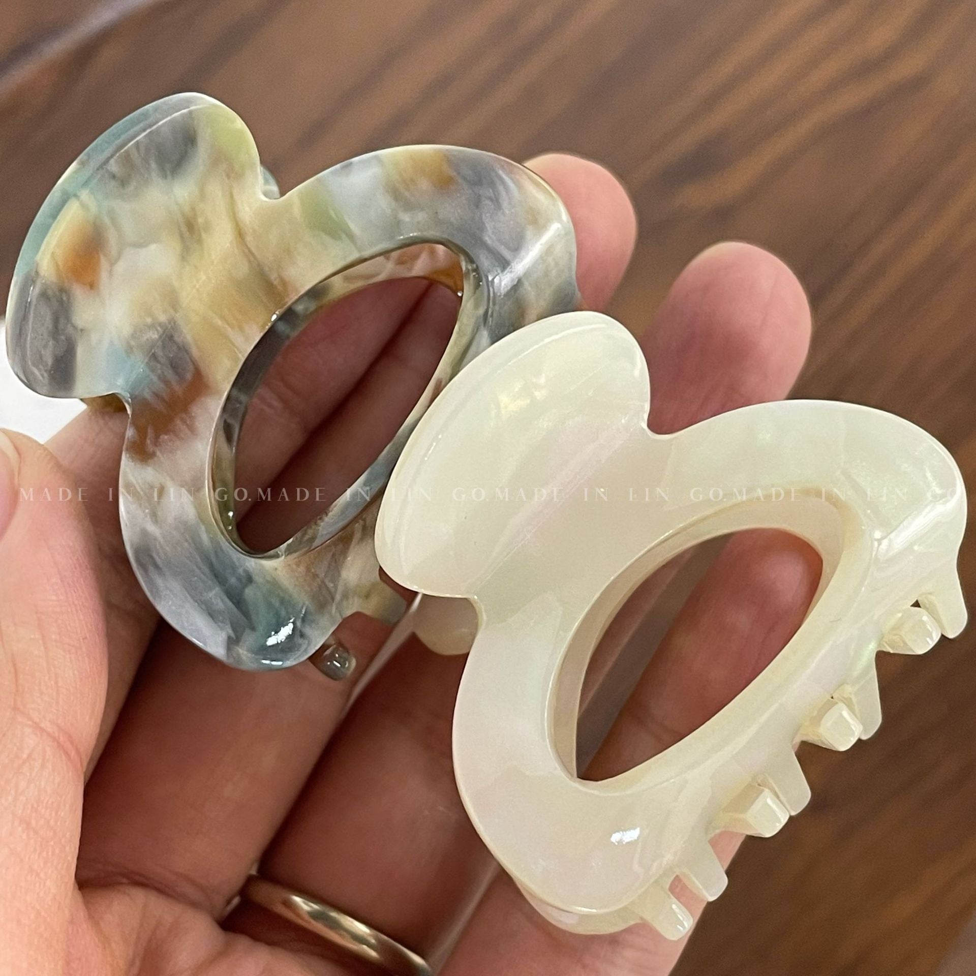 醋酸板材簡約鯊魚夾－米白色款細節｜https://igowo.tw/