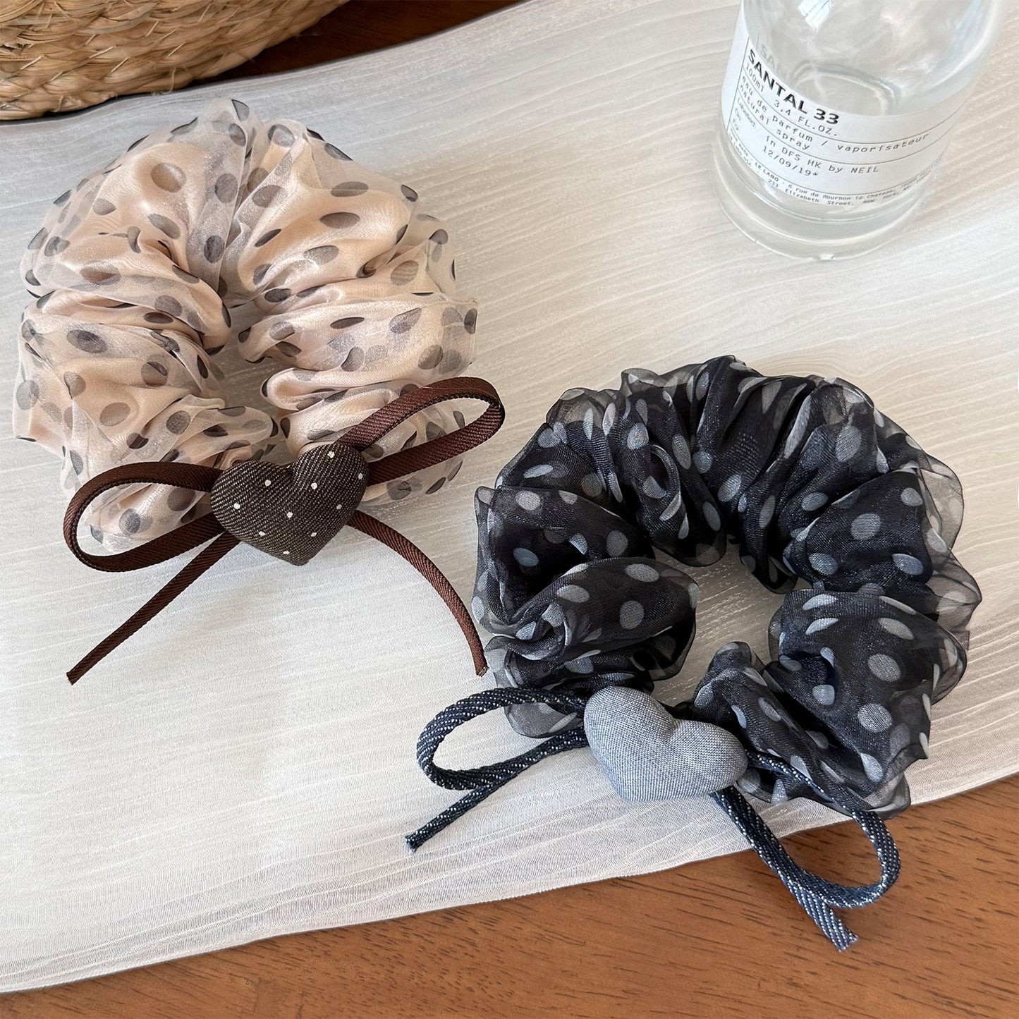 網紗波點蝴蝶結髮圈－商品主圖｜https://igowo.tw/