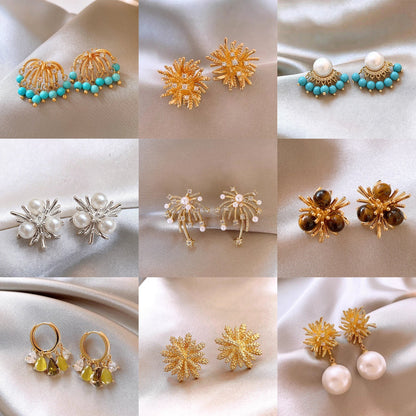 珍珠花朵鑲鑽耳釘－商品主圖｜https://igowo.tw/