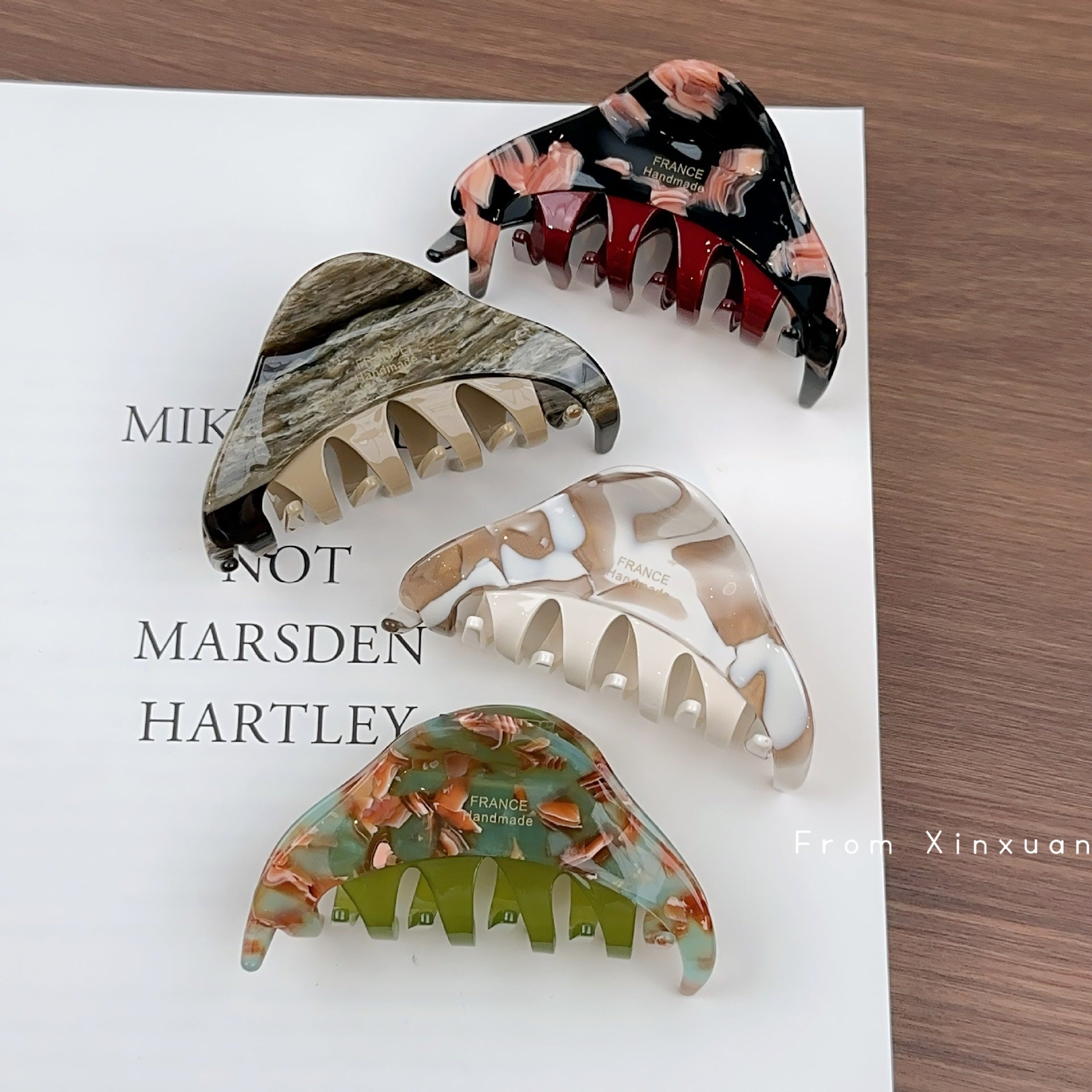 醋酸板材復古鯊魚夾－商品主圖｜https://igowo.tw/