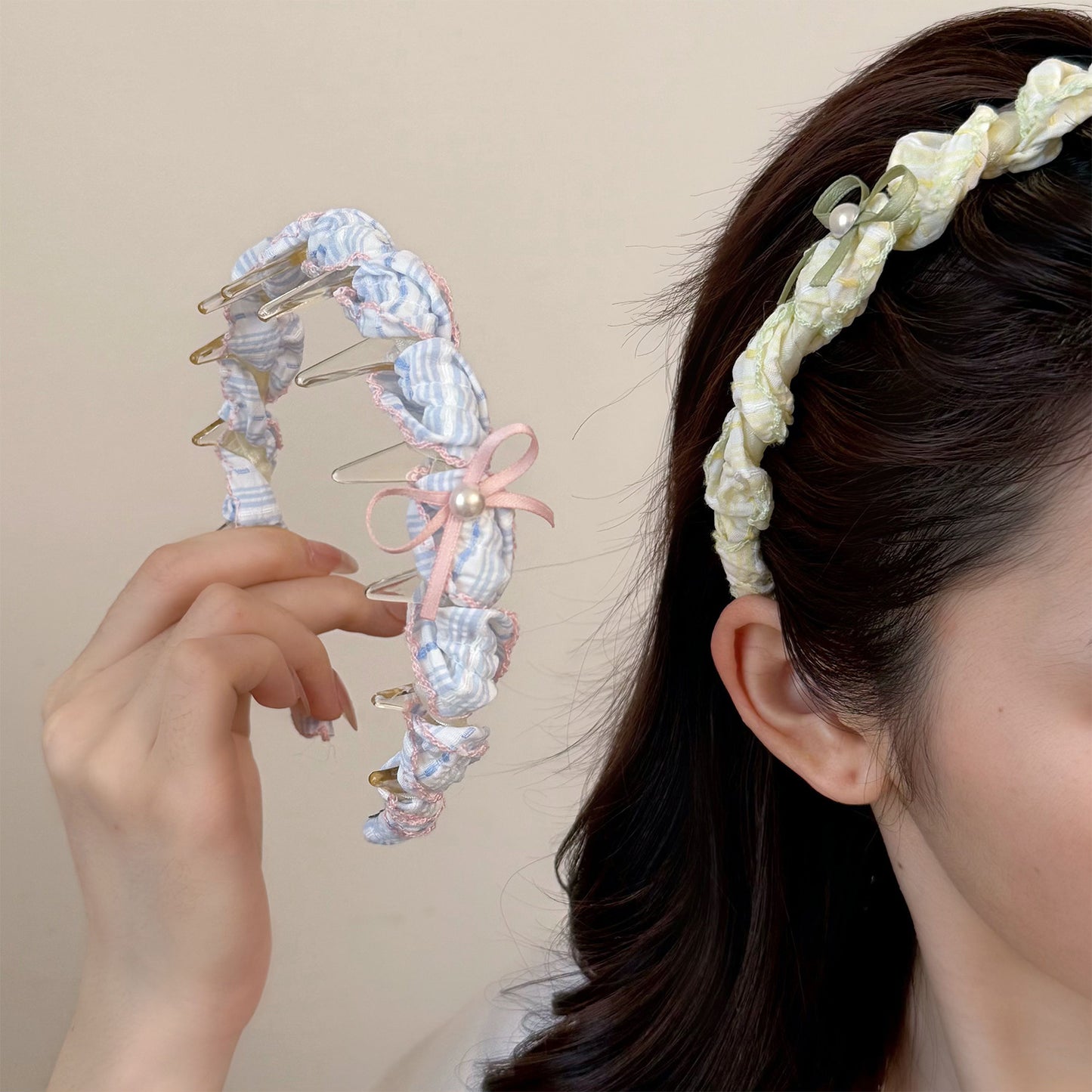 蝴蝶纏繞髮夾－黃色條紋香蕉夾款實拍｜https://igowo.tw/