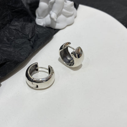 銀色復古小巧耳扣－商品主圖｜https://igowo.tw/