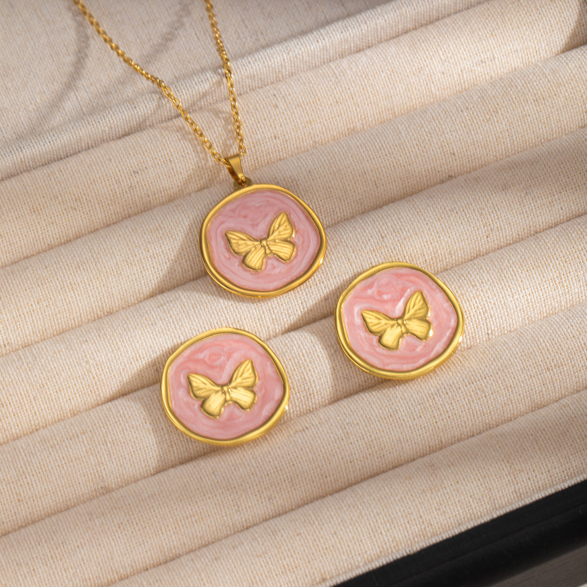 不鏽鋼花朵項鍊耳環組－/白色款細節｜https://igowo.tw/