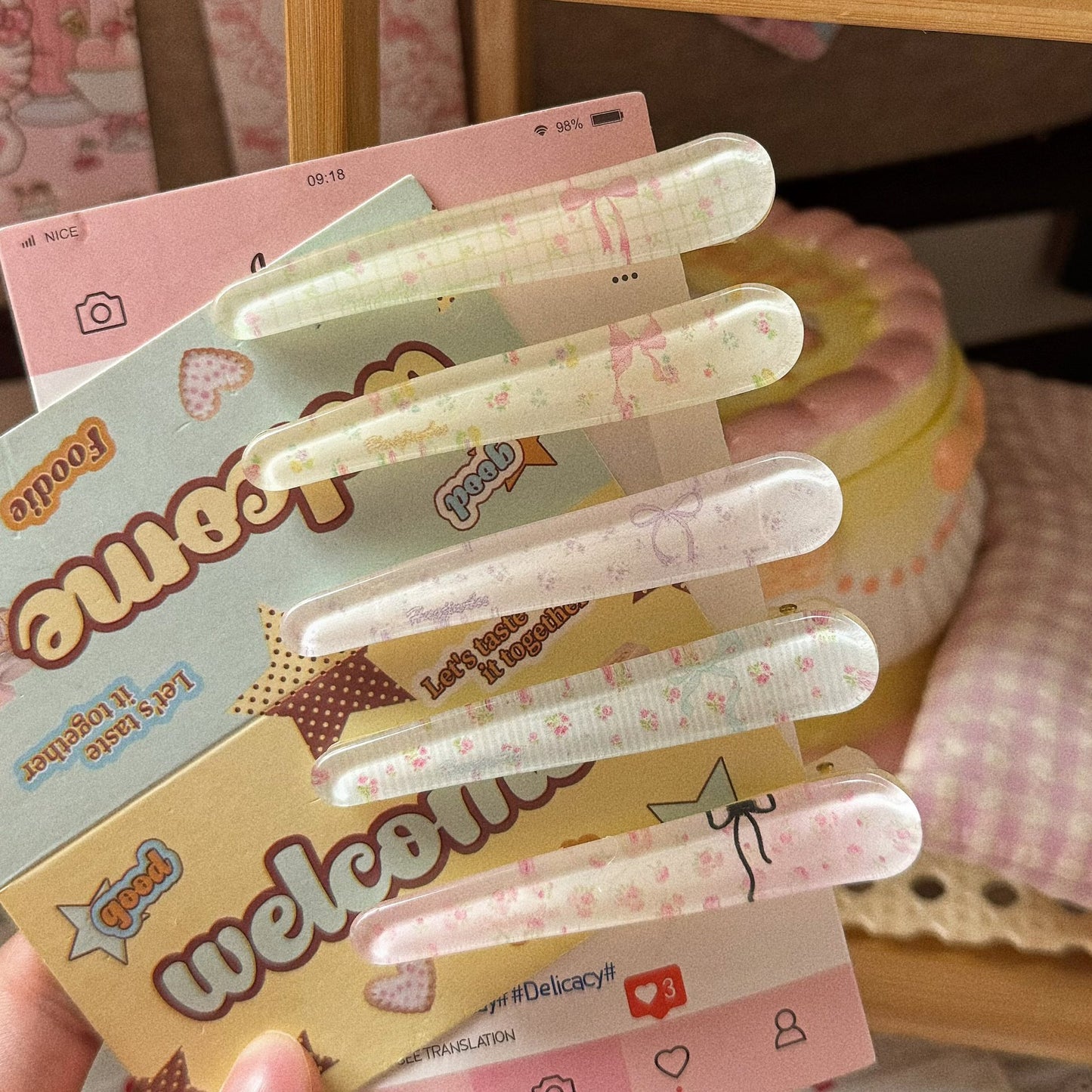 繽紛碎花領結髮夾－商品主圖｜https://igowo.tw/