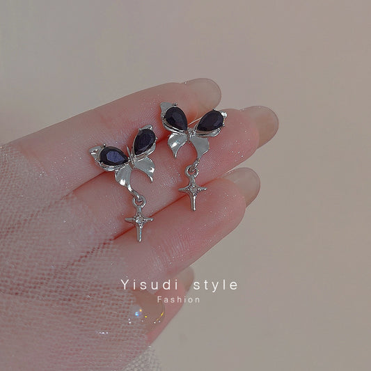 黑色蝴蝶流蘇耳環－商品主圖｜https://igowo.tw/
