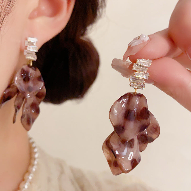 鋯石豹紋花朵流蘇耳墜－商品主圖｜https://igowo.tw/