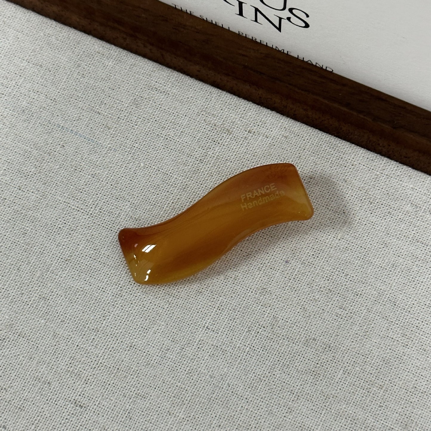 醋酸板材波浪髮夾－薄荷綠棕彩款細節｜https://igowo.tw/