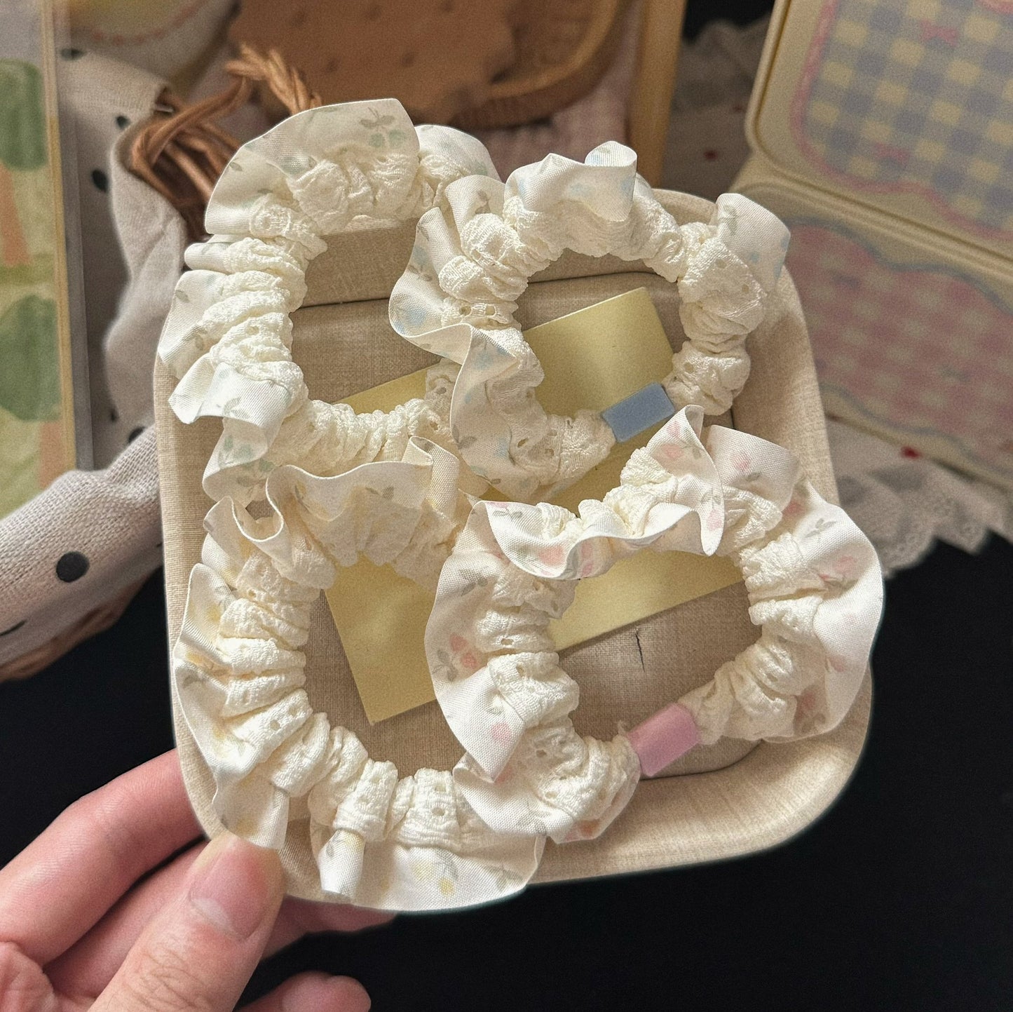 繽紛鬱金香卡通髮圈－第二視角實拍｜https://igowo.tw/