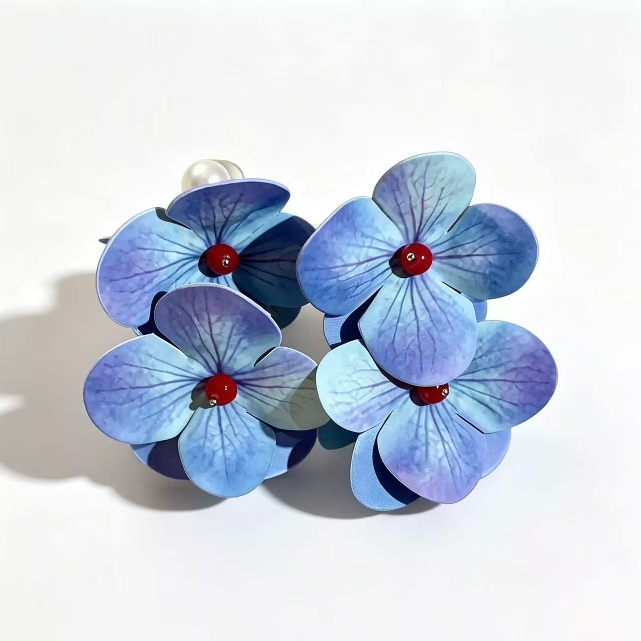 樹脂花朵耳釘