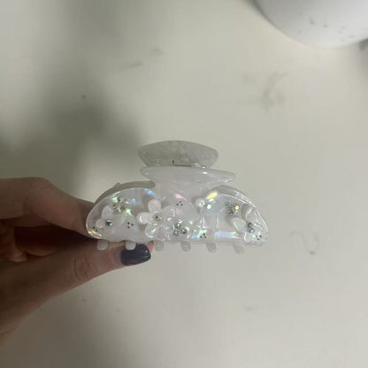 醋酸板材蝴蝶結鯊魚夾－奶咖花朵款細節｜https://igowo.tw/