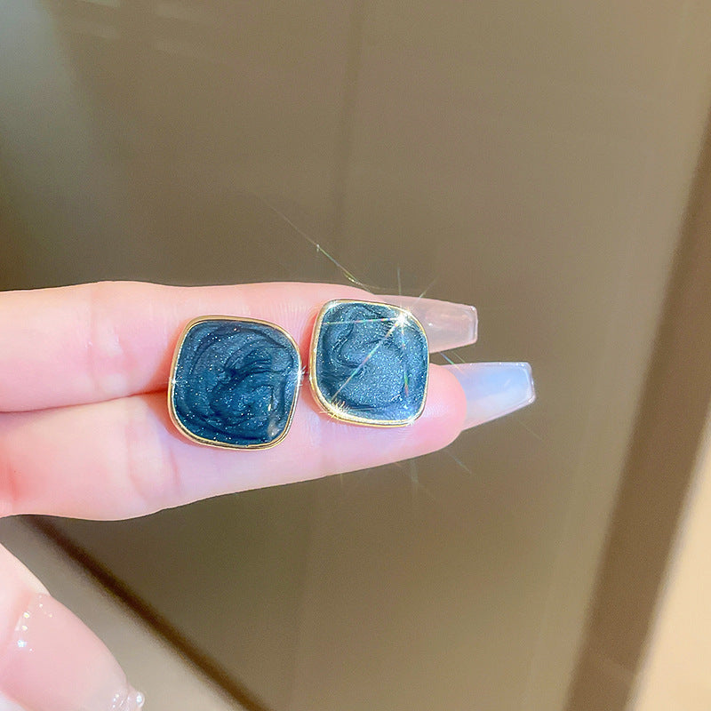 藍色琺瑯花朵復古耳環－細節特寫8｜https://igowo.tw/