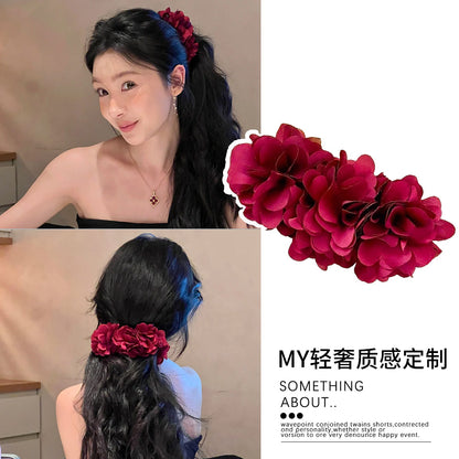 紅色玫瑰髮夾－商品主圖｜https://igowo.tw/
