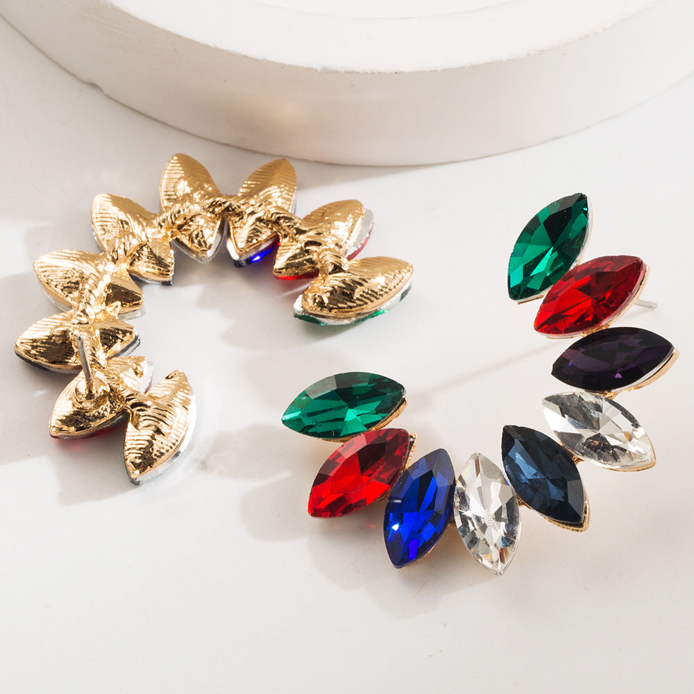 鋯石金屬C形鏤空耳環－彩色款細節1｜https://igowo.tw/