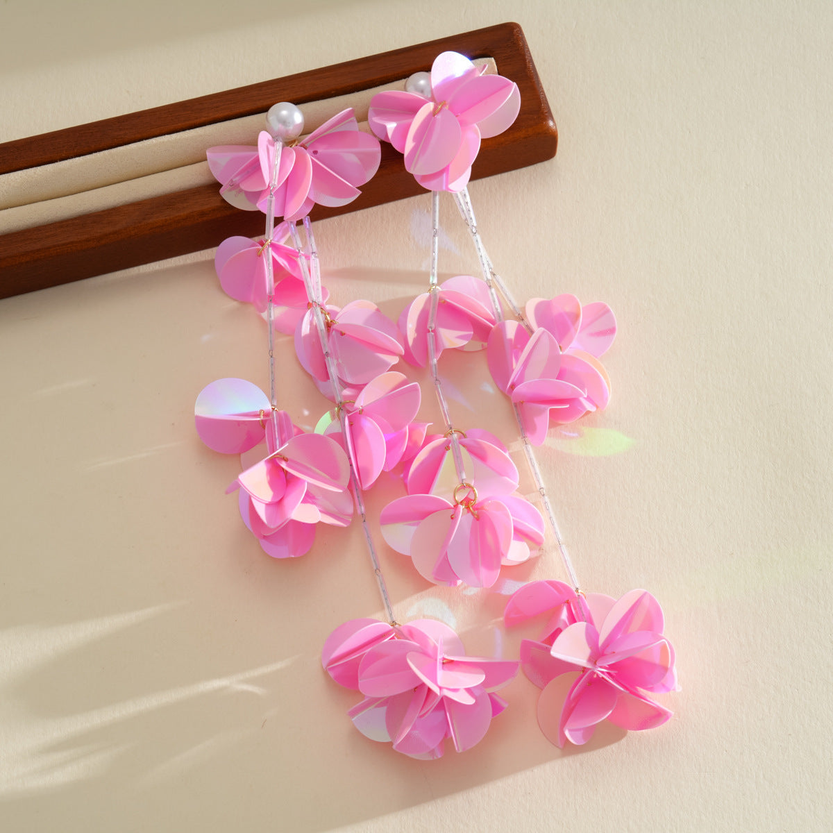 壓克力花朵流蘇耳環－41#銀針-紫色款細節22｜https://igowo.tw/