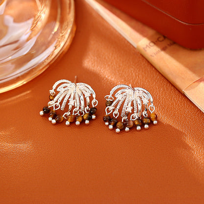 棕色虎眼石流蘇耳釘－細節特寫2｜https://igowo.tw/