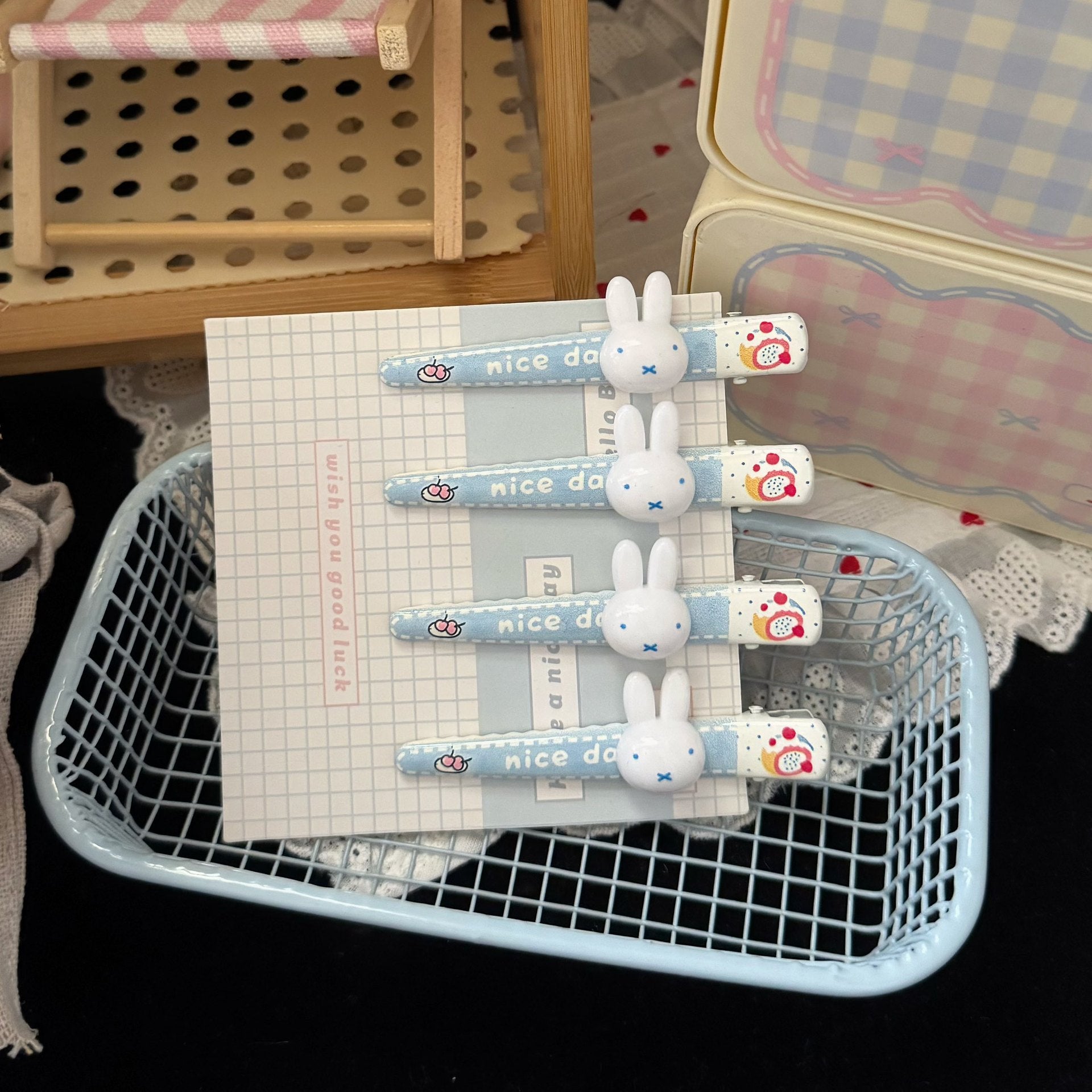 藍色兔子甜點髮夾－商品主圖｜https://igowo.tw/