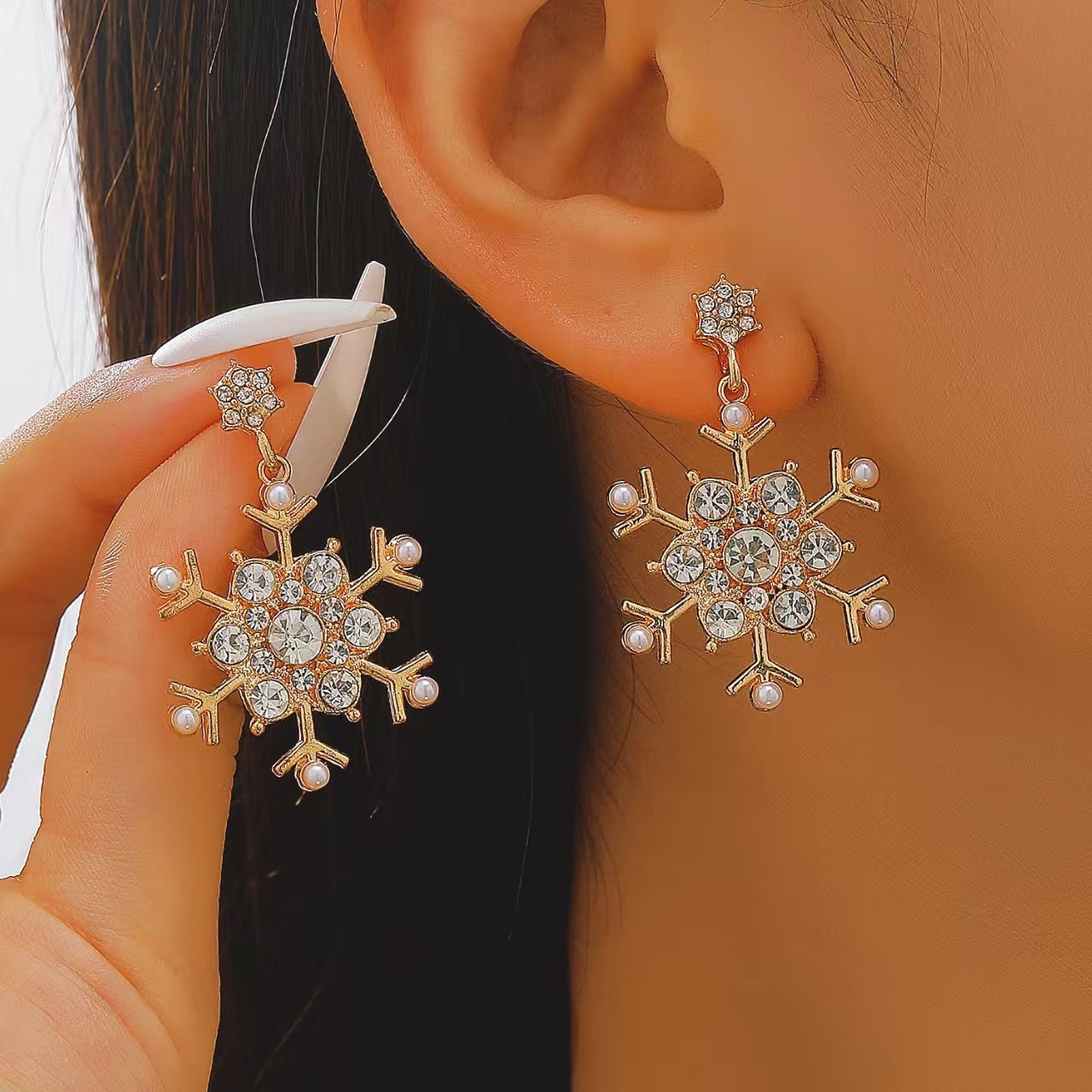 珍珠雪花鑲鑽耳環－細節特寫19｜https://igowo.tw/