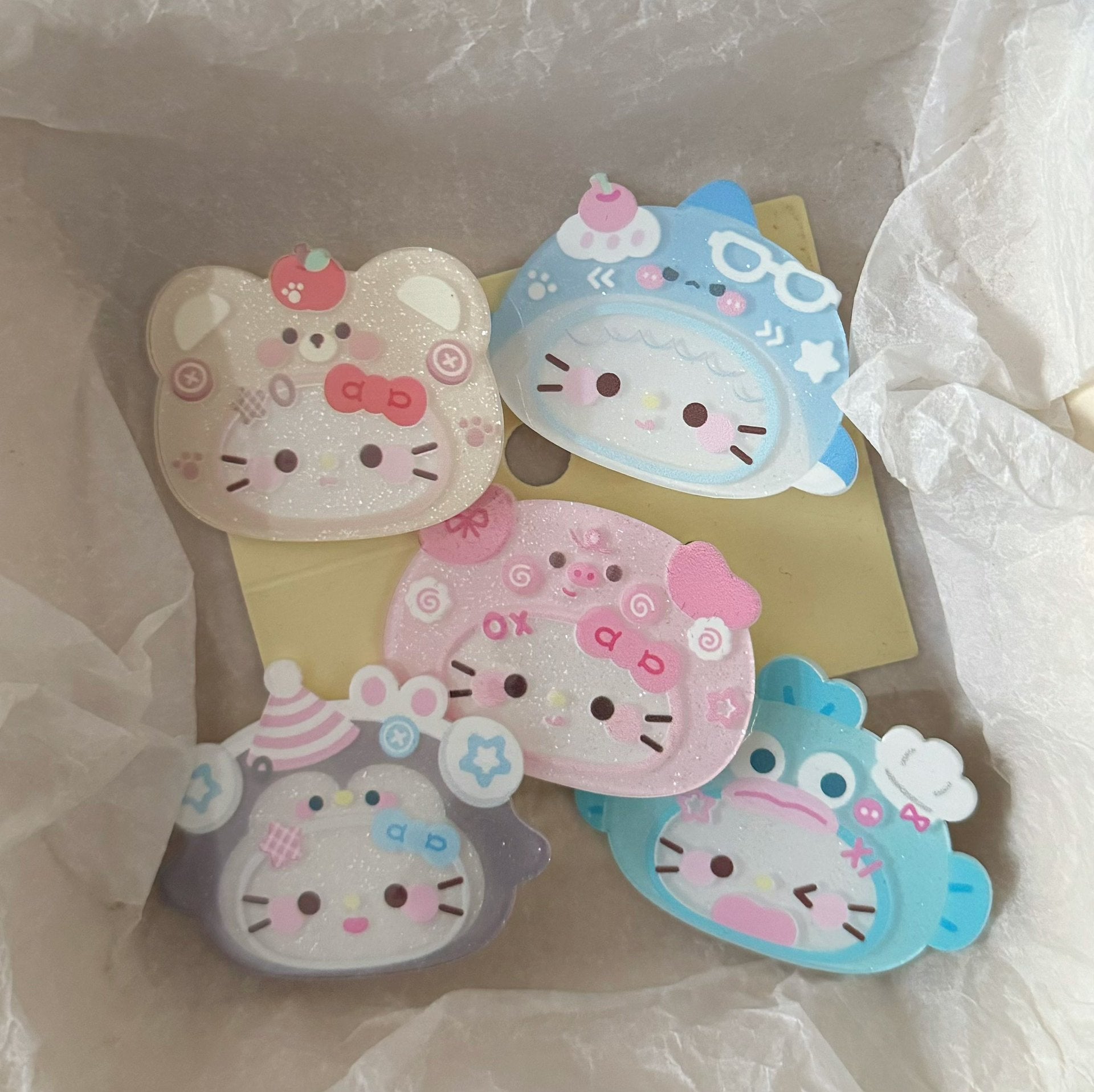 藍色壓克力魚尾髮夾－商品主圖｜https://igowo.tw/