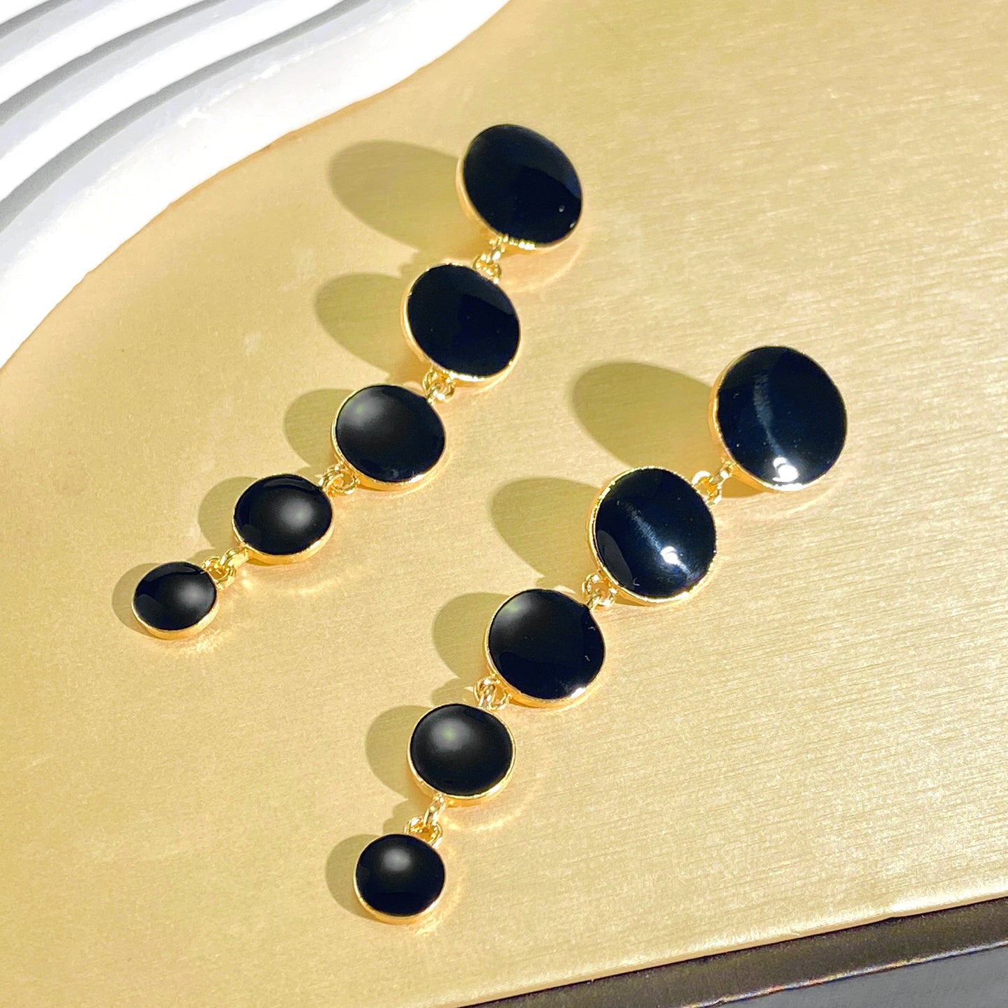 珍珠愛心流蘇長版耳環－金色5871款細節1｜https://igowo.tw/