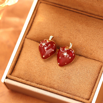 紅色琺瑯草莓水果耳釘－商品主圖｜https://igowo.tw/