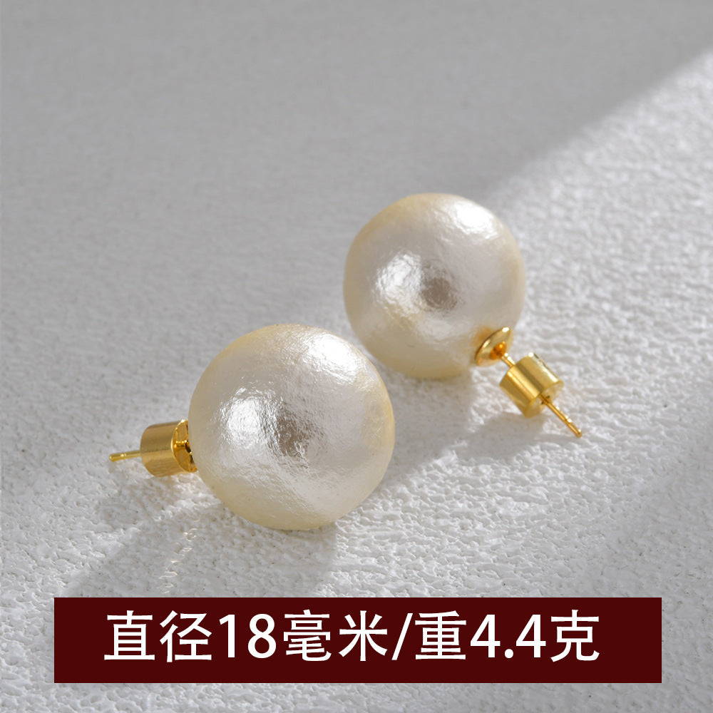 珍珠簡約耳釘－細節特寫4｜https://igowo.tw/