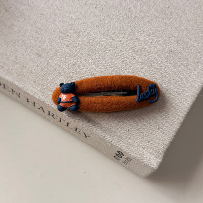 布面格紋大腸圈髮圈－藍色愛心髮箍款細節｜https://igowo.tw/