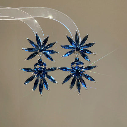 銀針花朵鑲鑽精雕耳釘