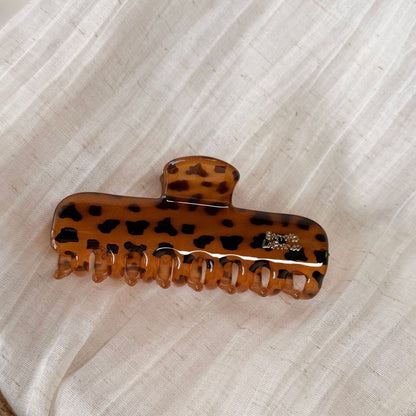 字母簡約鯊魚夾