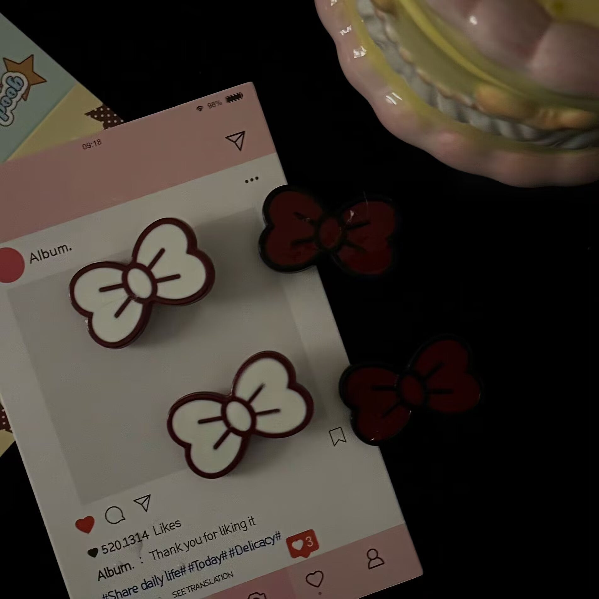 紅色領結蝴蝶結髮夾－商品主圖｜https://igowo.tw/