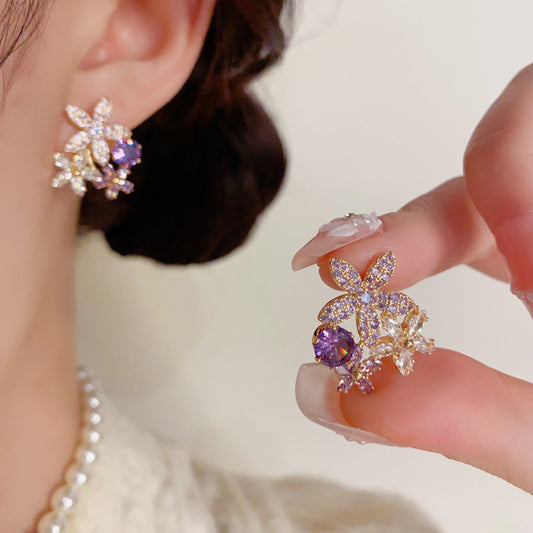 鋯石花朵微鑲耳釘－商品主圖｜https://igowo.tw/