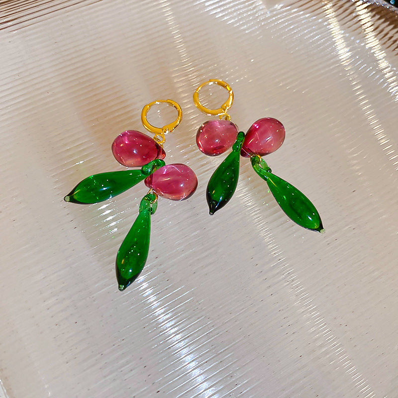 綠色鋯石花朵復古耳釘－細節特寫5｜https://igowo.tw/