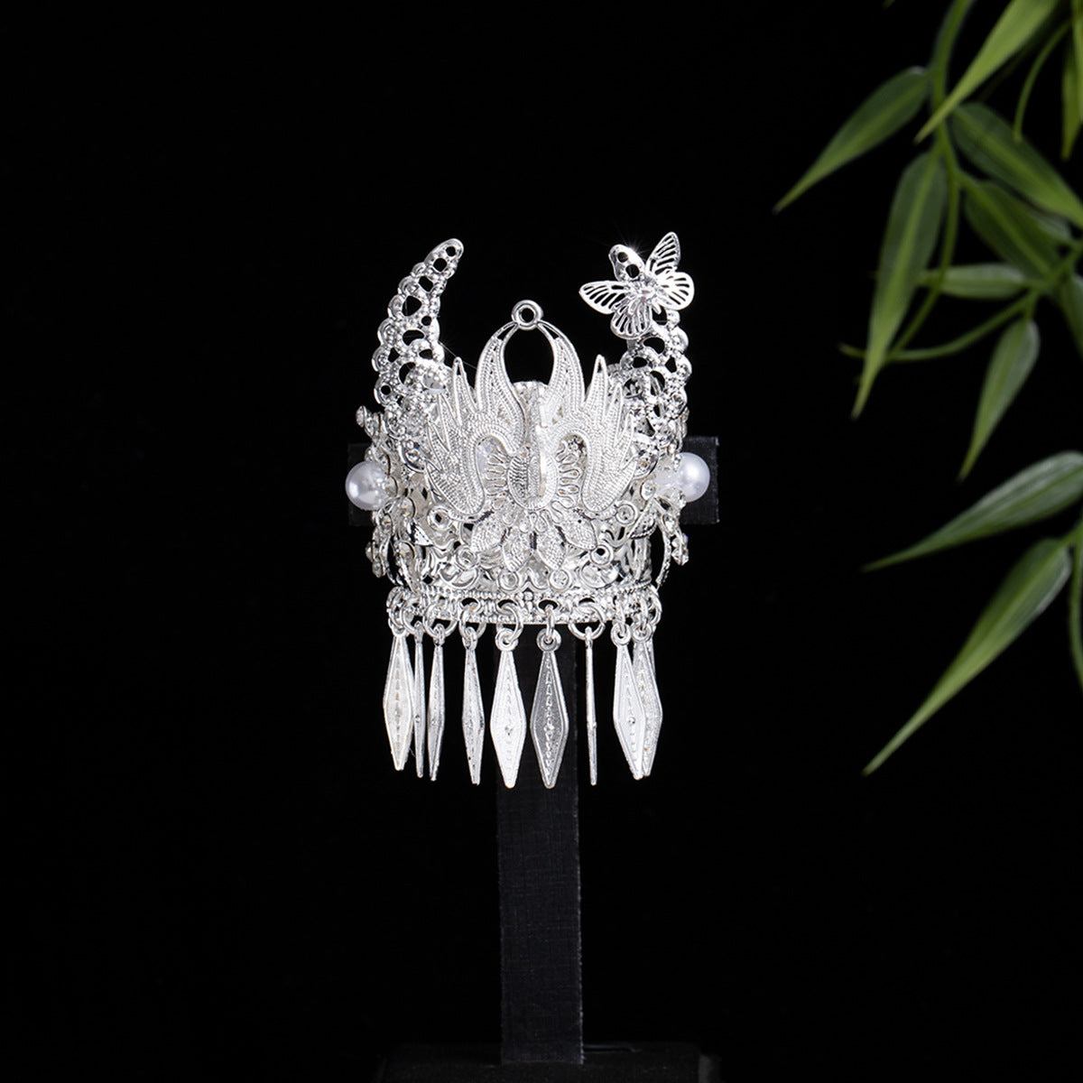 珍珠花朵流蘇鏤空飾品－細節特寫5｜https://igowo.tw/