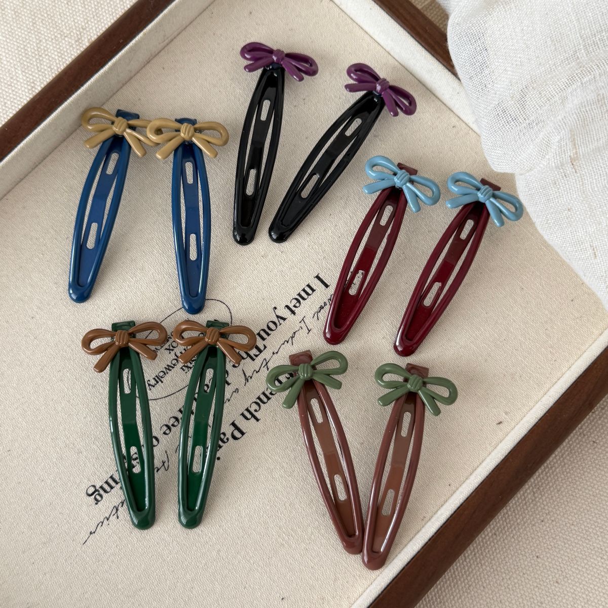 蝴蝶結簡約髮夾－第二視角實拍｜https://igowo.tw/