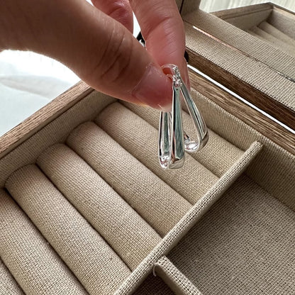金屬U形簡約耳釘－商品主圖｜https://igowo.tw/