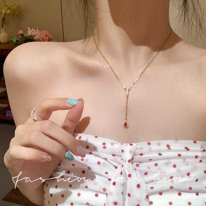 紅色鋯石水滴項鍊－商品主圖｜https://igowo.tw/