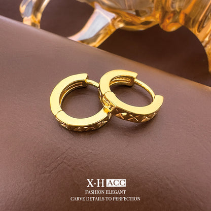 金色菱形小巧簡約耳扣－商品主圖｜https://igowo.tw/