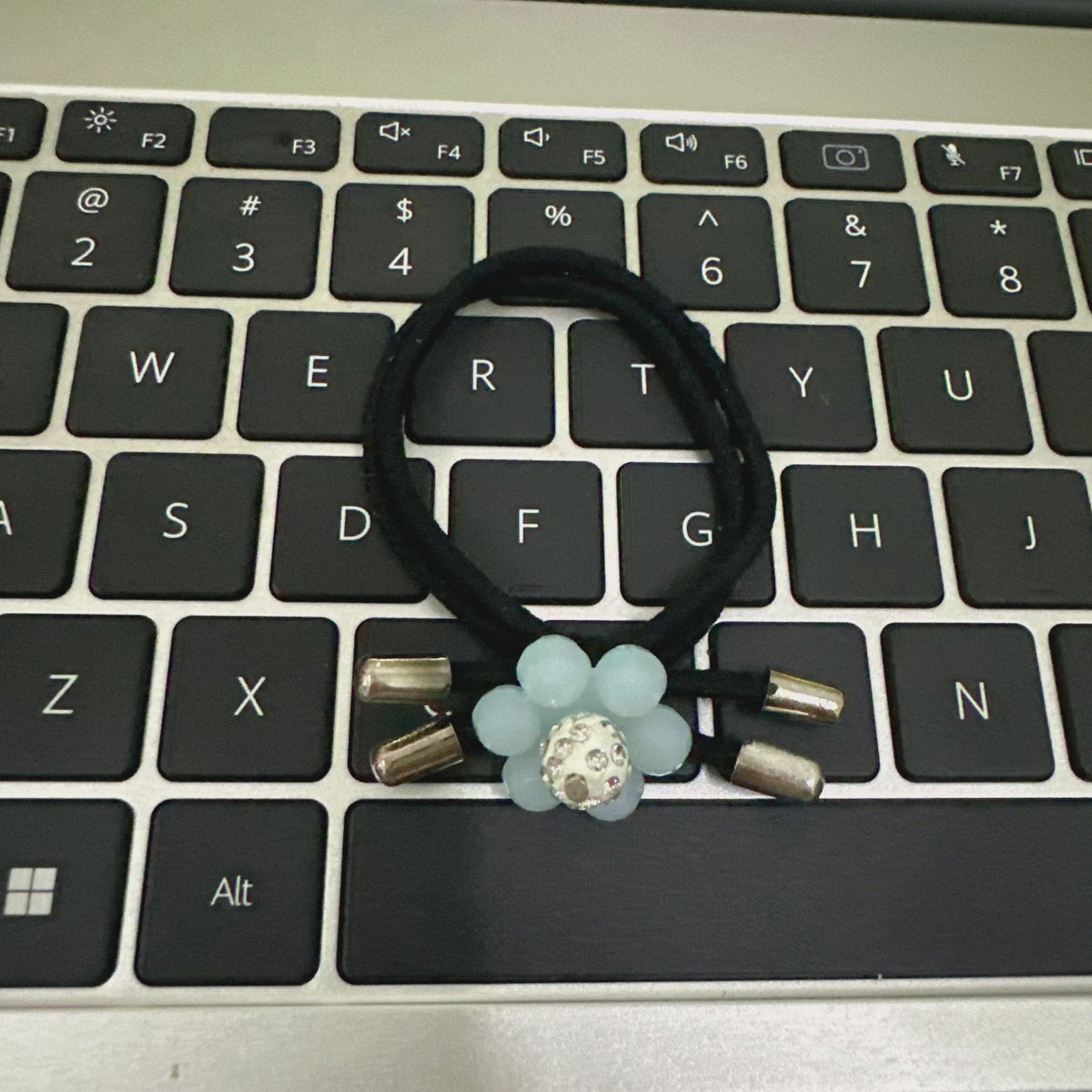 簡約經典髮圈－細節特寫12｜https://igowo.tw/