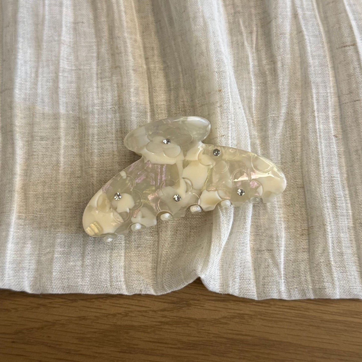 鑲鑽精雕鯊魚夾