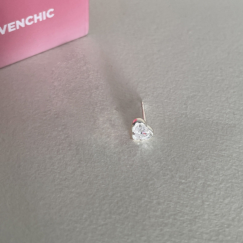 S925彩色鋯石愛心耳釘－仙女棒單個款細節｜https://igowo.tw/
