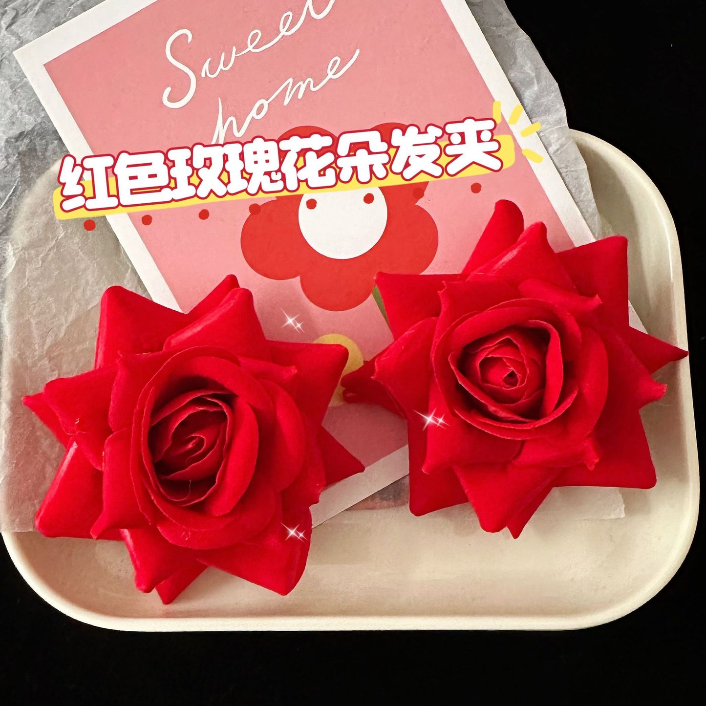 紅色玫瑰立體簡約髮夾－商品主圖｜https://igowo.tw/