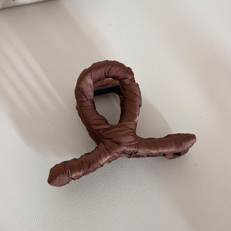 棕色布面纏繞鯊魚夾－細節特寫13｜https://igowo.tw/