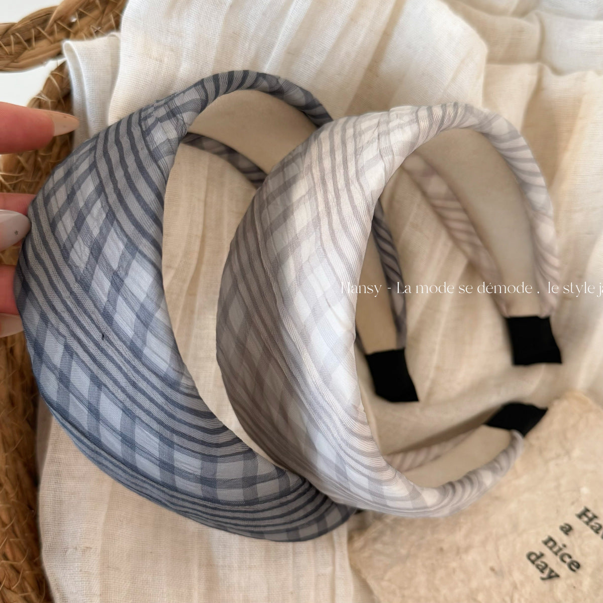 格紋寬版復古髮箍－商品主圖｜https://igowo.tw/