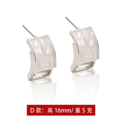 貝殼簡約耳釘